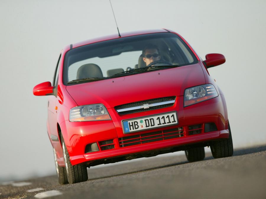  Chevrolet Kalos 3-Door 2003 года  (фото 11 из 21)
